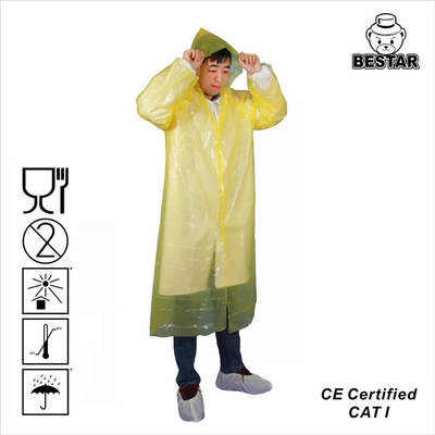 Αδιάβροχη Ponchos βροχής PE πλαστική μίας χρήσης εσθήτα με την κουκούλα